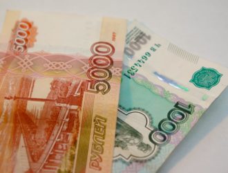 Житель посёлка Максатиха обвиняется в покушении на дачу взятки должностному лицу