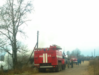 В деревне Куничиха на месте пожара в доме обнаружены тела двух человек