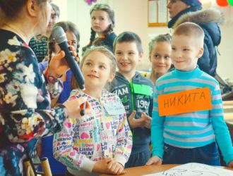 В Максатихе провели детский праздник «Сказки добрые друзья»