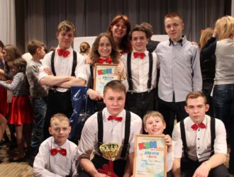 Команда «Стиль бабочки» прошла в полуфинал областной Юниор-Лиги КВН 2016 года