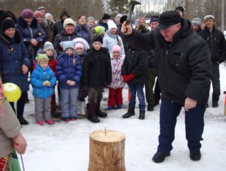 В посёлке Малышево народными гуляниями встретили весну