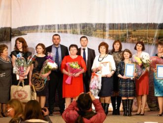 В районном Доме культуры выбрали лучшего воспитателя и учителя 2016 года