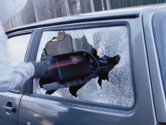 За кражу из автомобиля в Твери задержаны двое жителей Максатихинского района